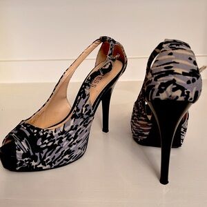 Size 7, Guess. Worn once